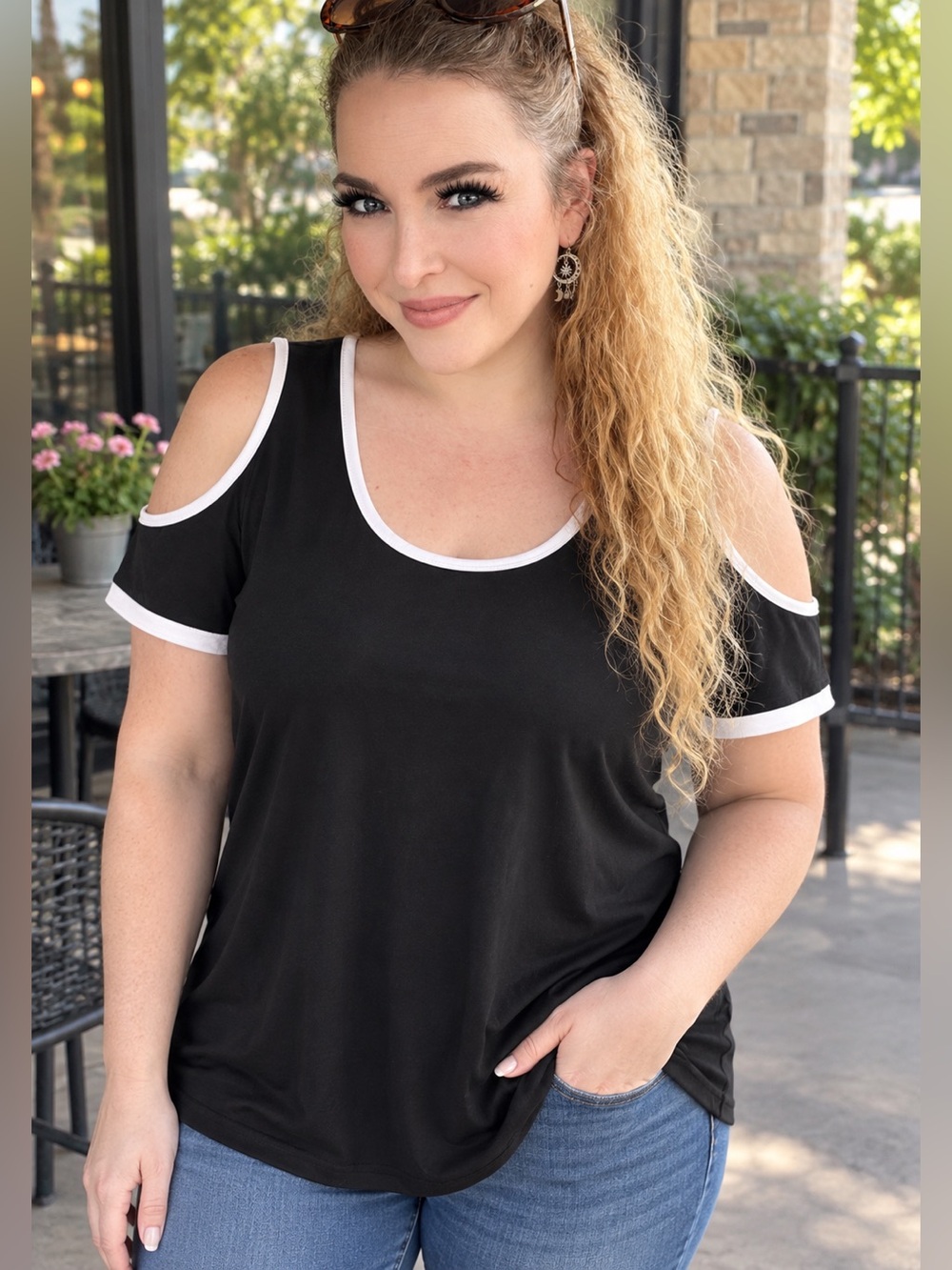 Cold-Shoulder Contrast Trim Black Women's Top